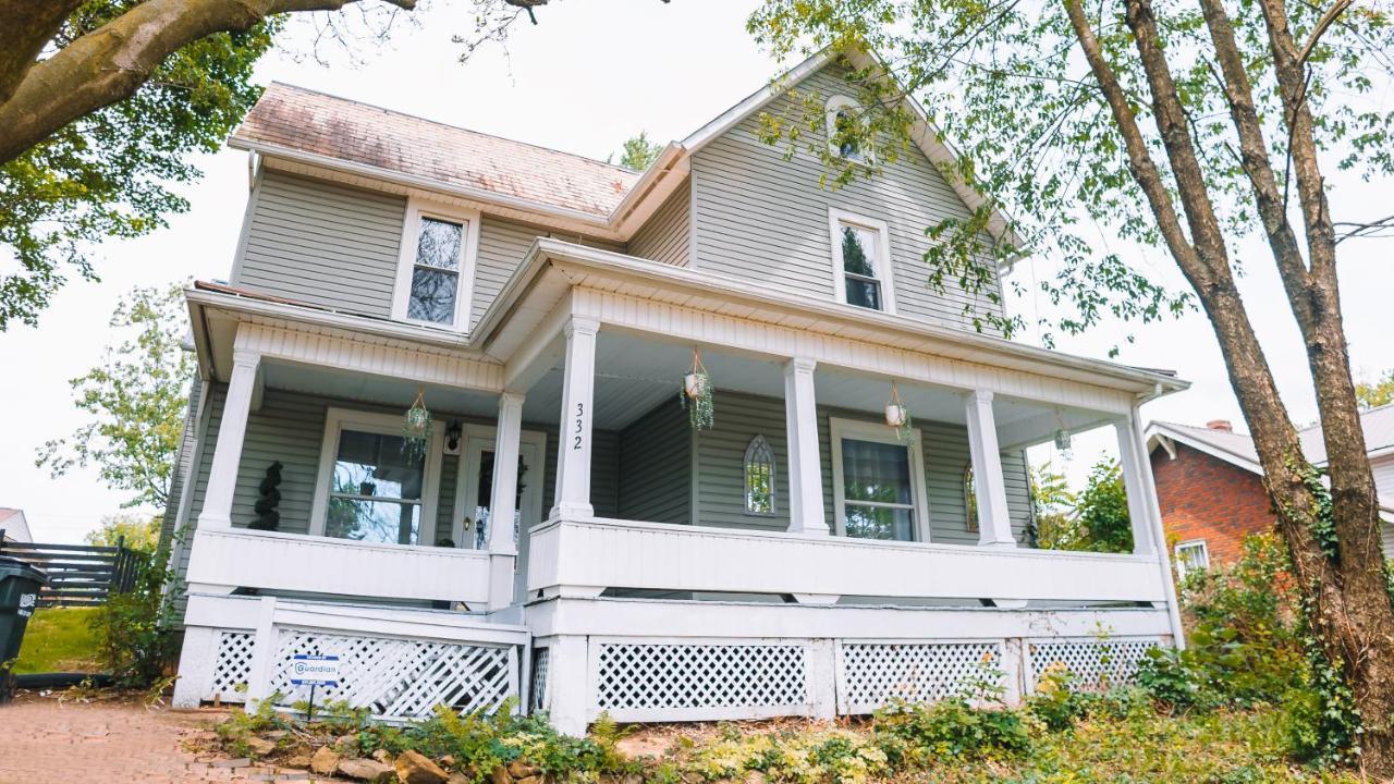 Downtown Escape Great For Large Families & Groups Villa Sugarcreek Exterior photo