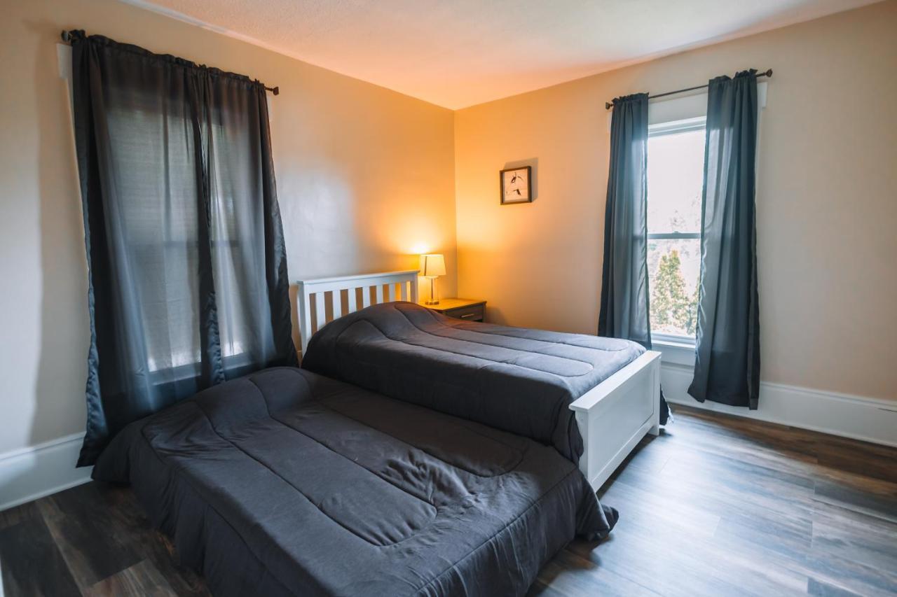 Downtown Escape Great For Large Families & Groups Villa Sugarcreek Exterior photo