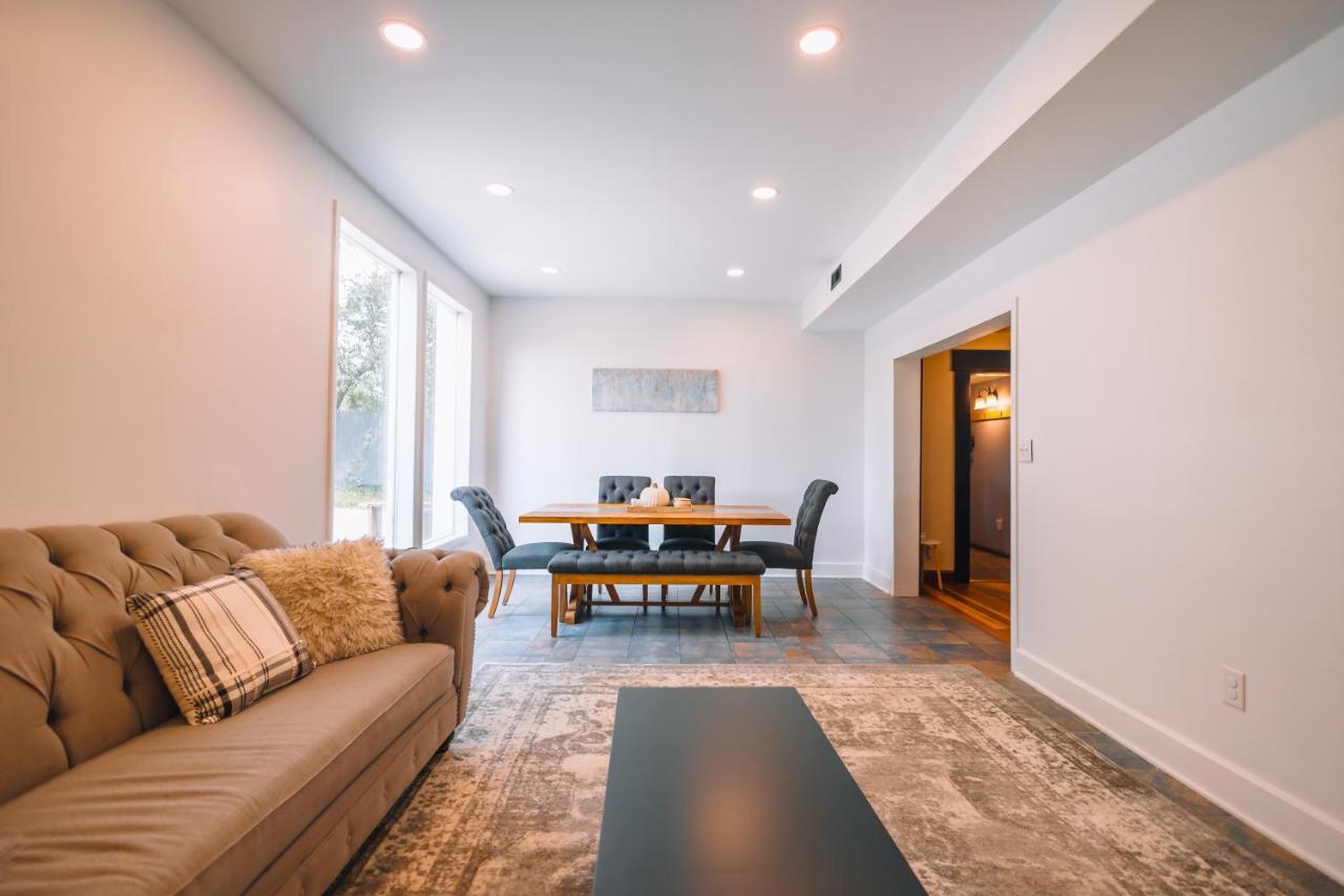 Downtown Escape Great For Large Families & Groups Villa Sugarcreek Exterior photo