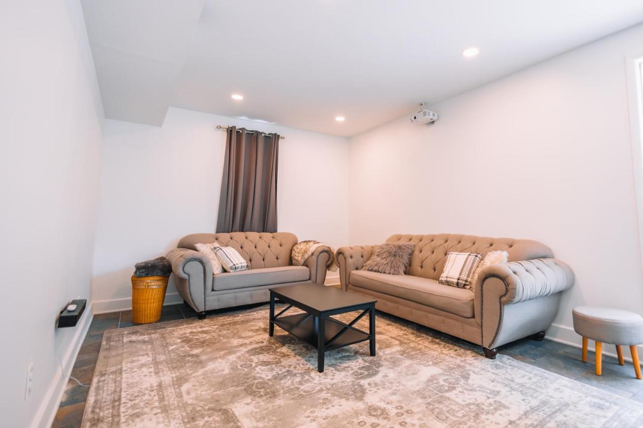 Downtown Escape Great For Large Families & Groups Villa Sugarcreek Exterior photo