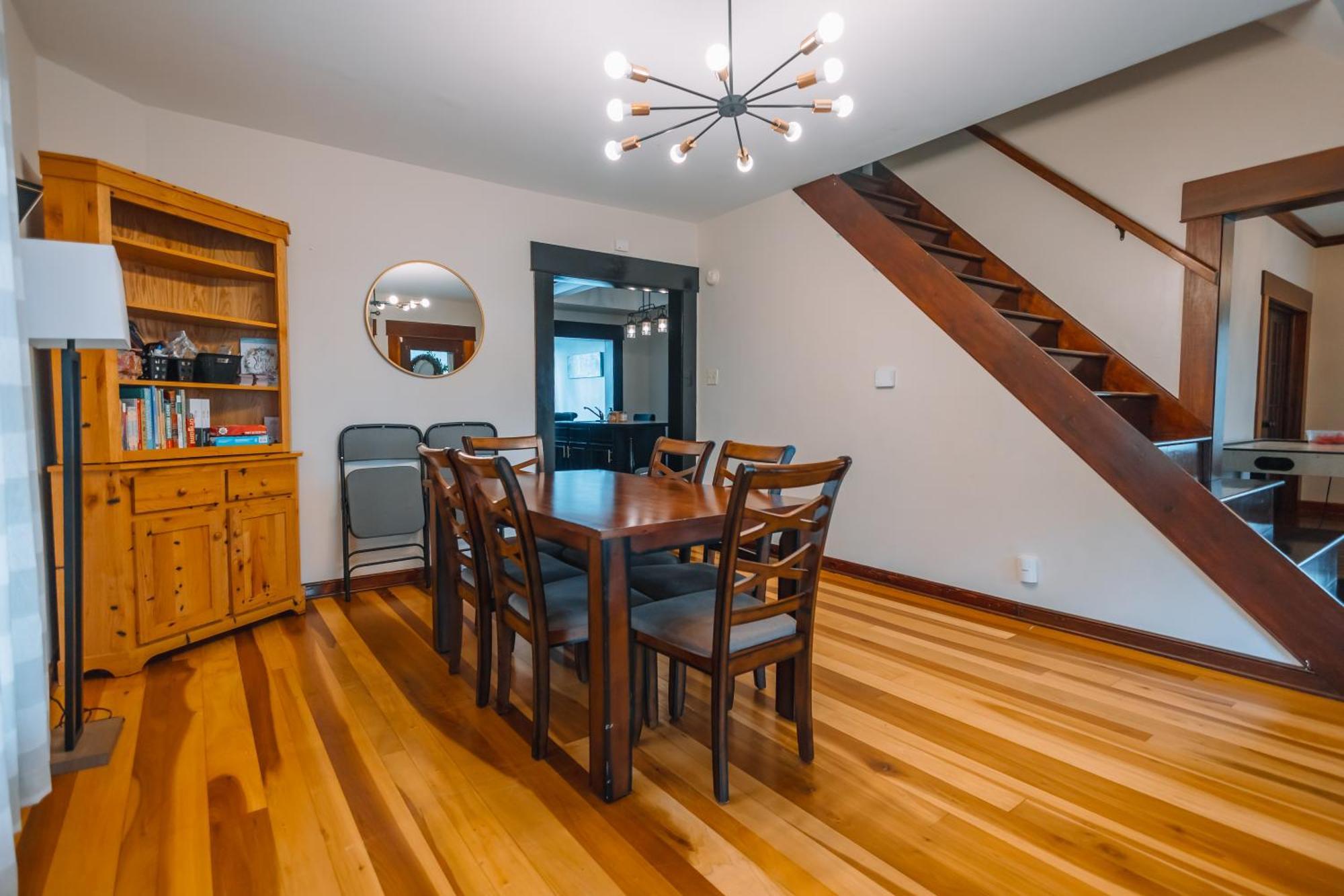 Downtown Escape Great For Large Families & Groups Villa Sugarcreek Exterior photo