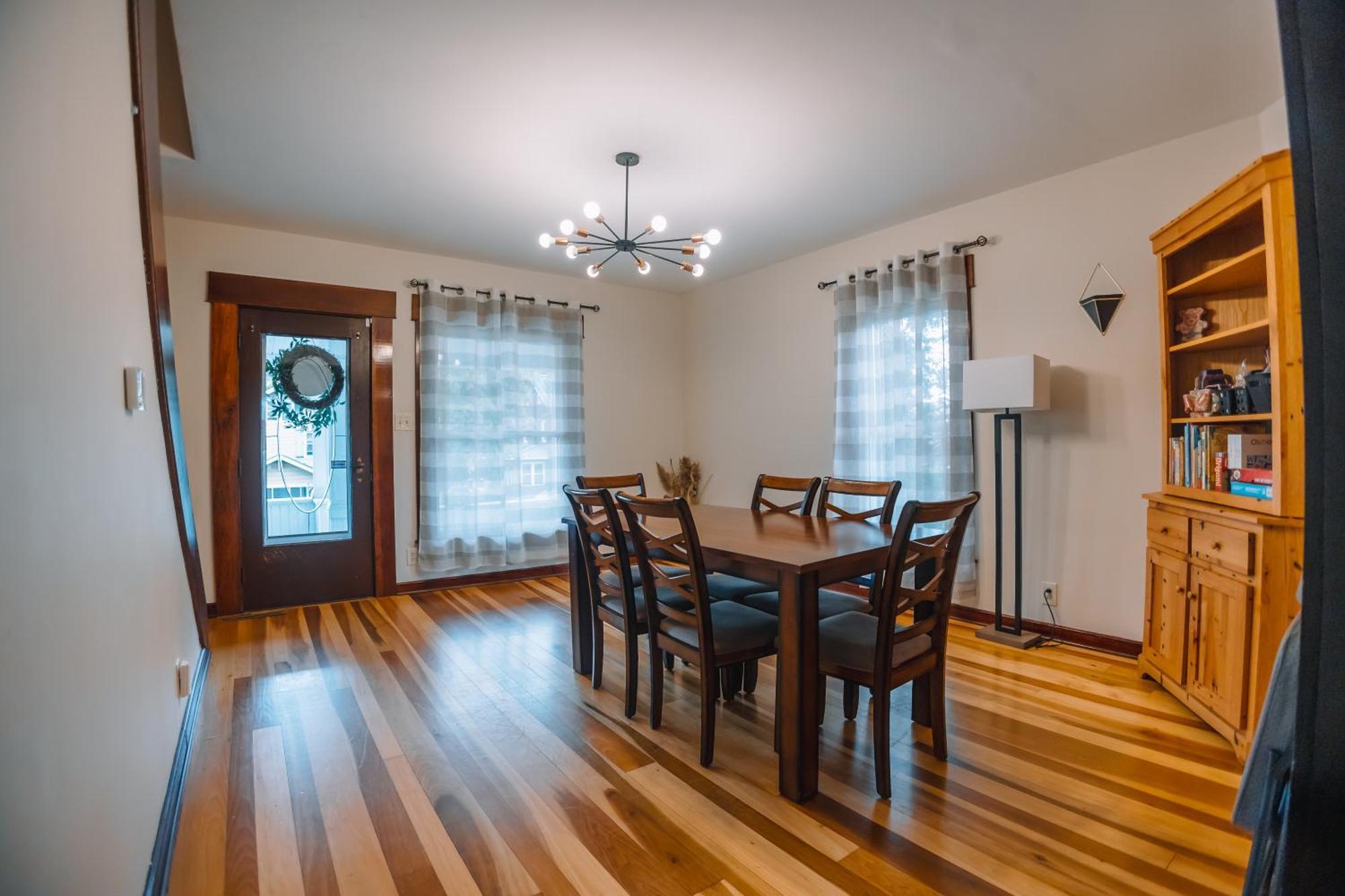 Downtown Escape Great For Large Families & Groups Villa Sugarcreek Exterior photo